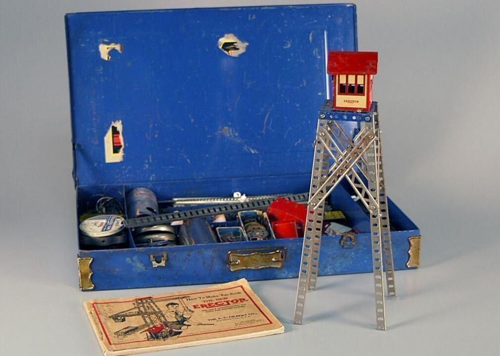 1924: Erector Set